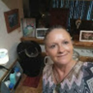 Meet your Posher, Lori